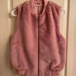 Beautiful Faux fur Mauve vest!